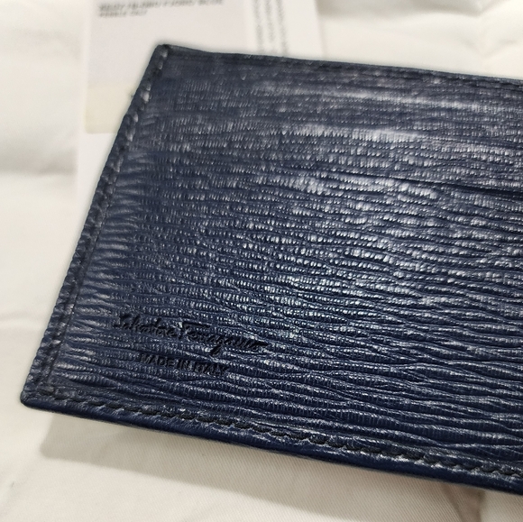 Ferragamo Mens Wallet - Picture 9 of 9
